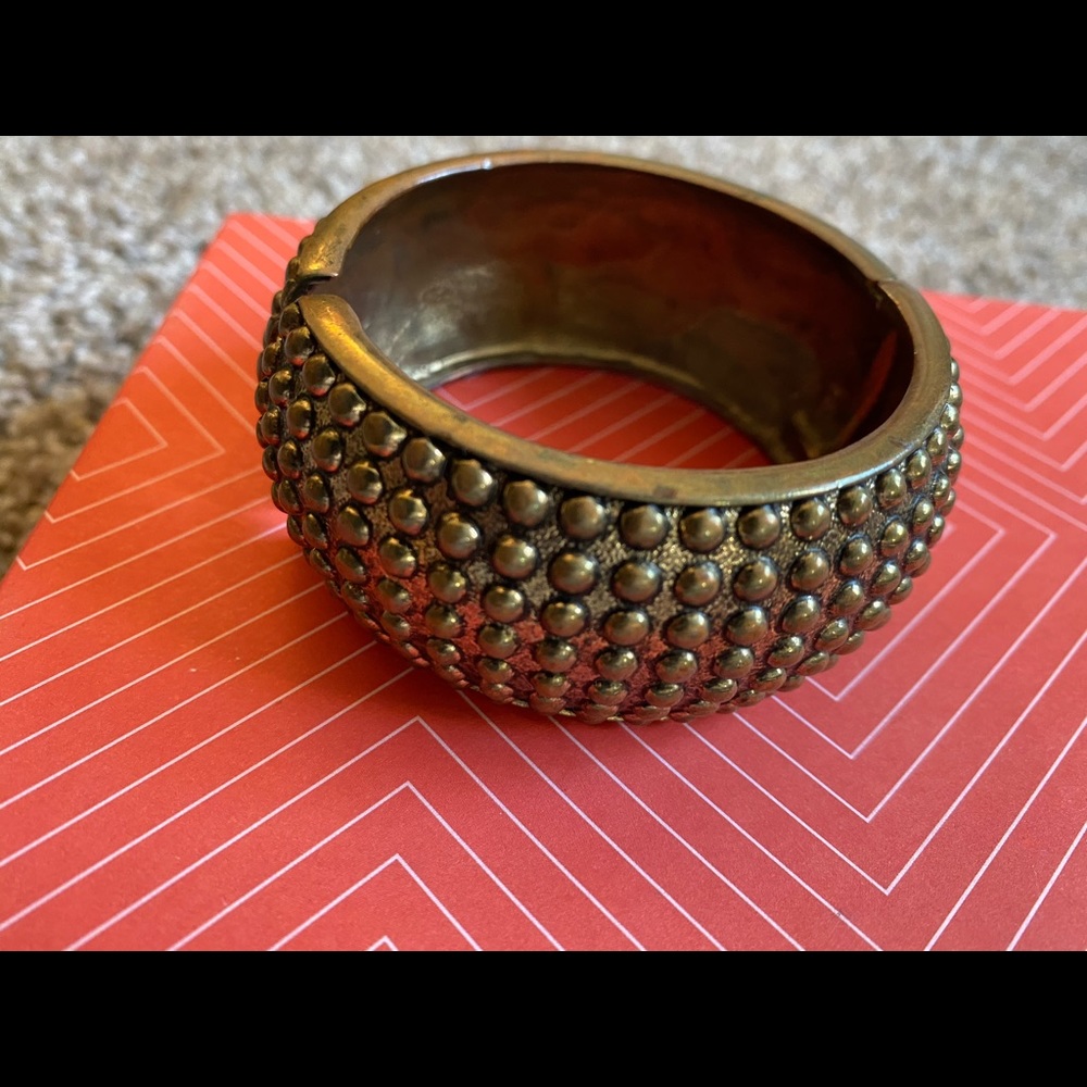 Gold Clasp Bracelet